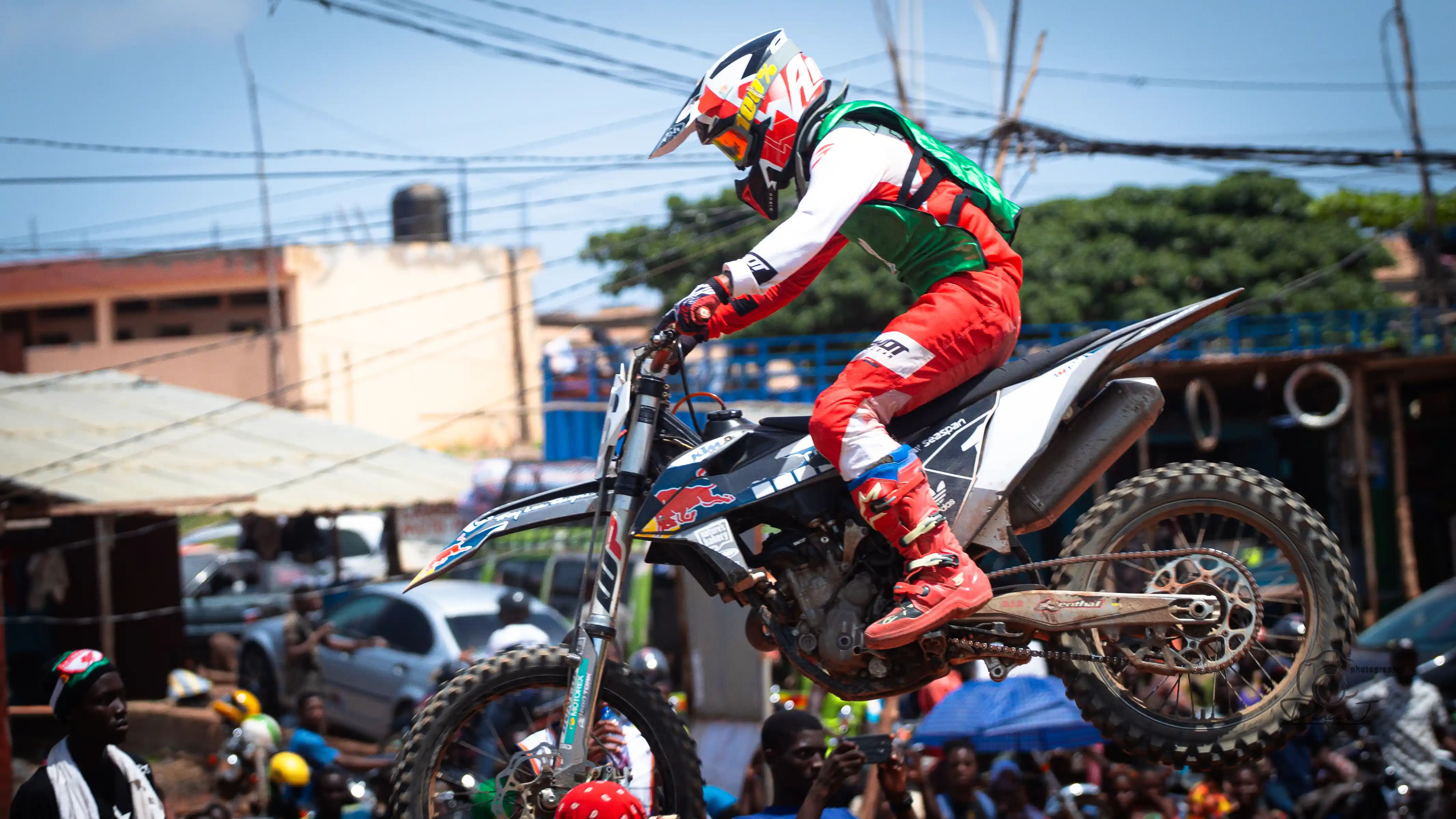 Motocross — Couverture du Championnat National 5